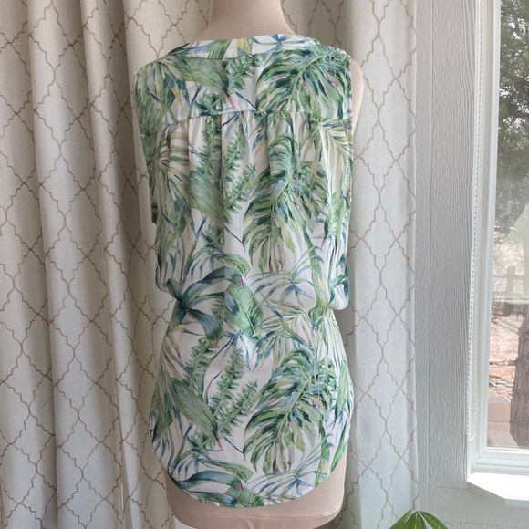 Carolina Belle Montreal Tropical Leaf Print Sleeveless Top, Size Medium - Picture 8 of 14